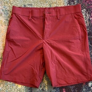 GAP Men's Burgundy Flat Front Shorts
